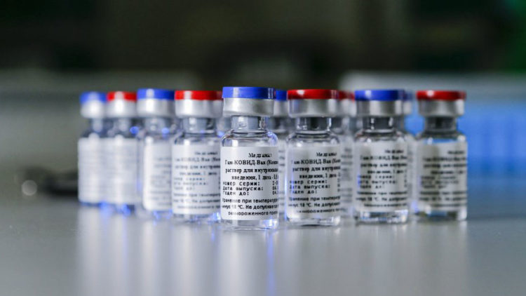 В России с конвейера сошло 16 млн доз вакцин от коронавируса