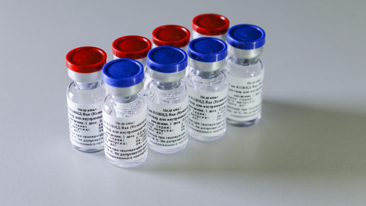 Россия регистрирует вакцину от коронавируса в Евросоюзе
