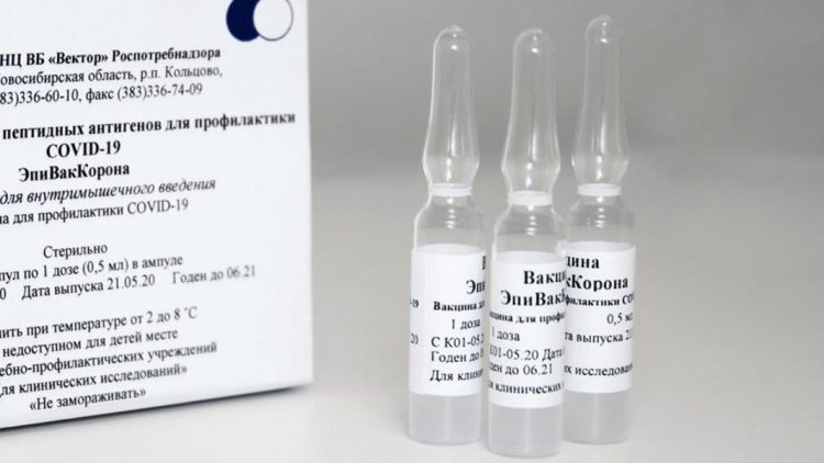 Назван срок повторной вакцинации «ЭпиВакКороной»