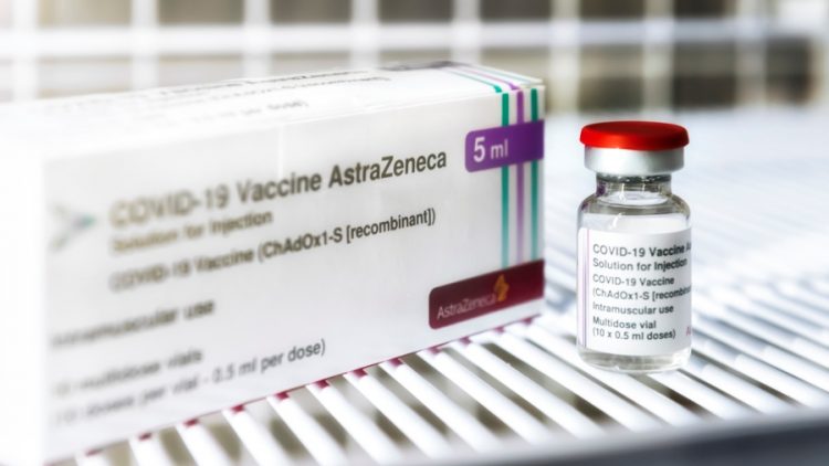 Вакцину от коронавируса AstraZeneca больше не выпускают в России
