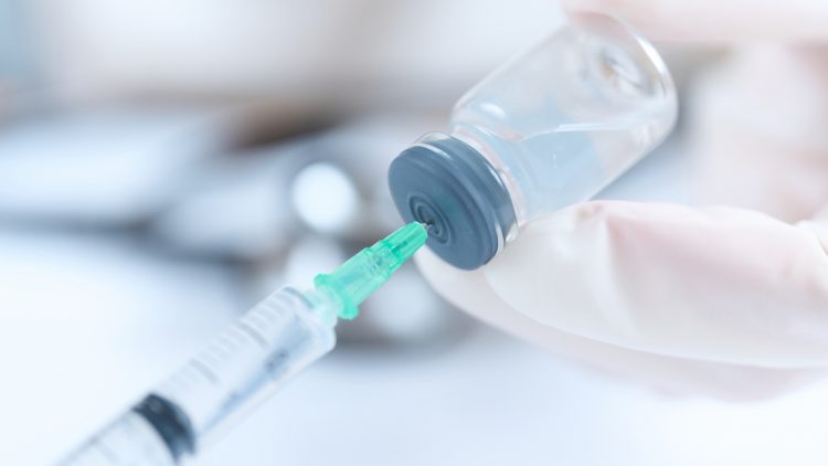 Вакцинировать до 60% населения: Роспотребнадзор озвучил новые рекомендации