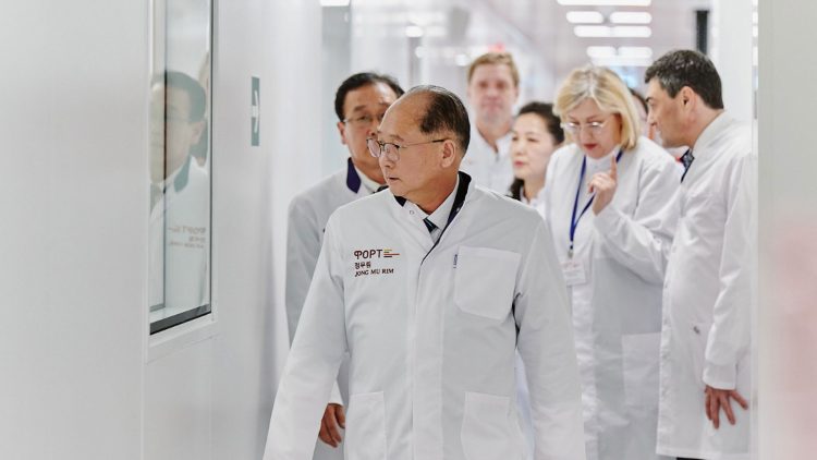 Россия будет сотрудничать с КНДР в сфере лекарств и высокотехнологичной медицинской помощи