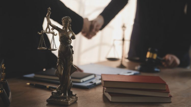 Врач в суде отказался от заявлений, порочащих деловую репутацию «Генериума»