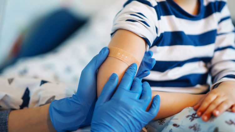 «Нанолек» завершил клиническое исследование вакцины против ВПЧ с участием детей