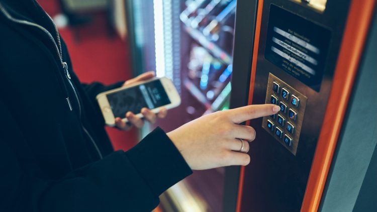 Росздравнадзор будет пресекать торговлю медизделиями из автоматов