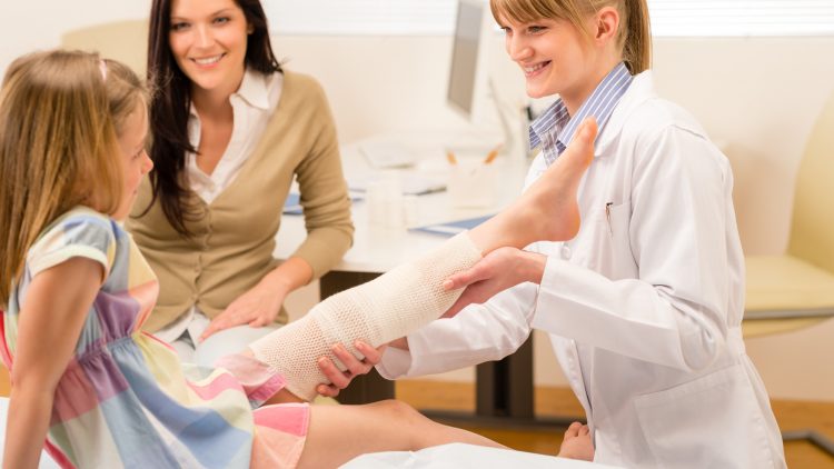 Российским детям установили более 20 отечественных «растущих» эндопротезов