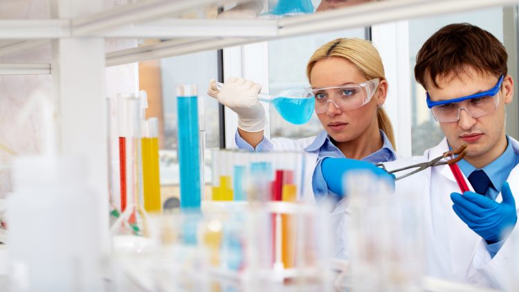 Новый экспертный совет точно определит потребность российской фармотрасли в кадрах