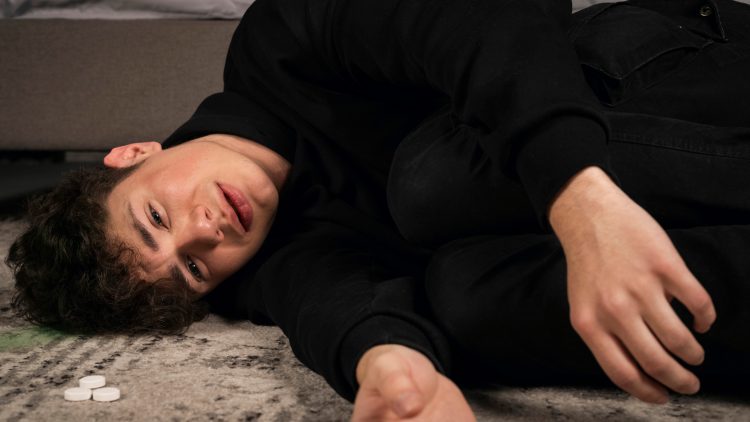 Ozon убрал из продажи ветпрепарат, который подростки применяли как наркотик