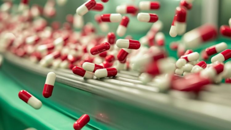 Глава Минпромторга: создание оригинальных лекарственных препаратов  — один из ключевых приоритетов российской фармотрасли