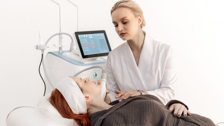 Возможности игольчатого RF-лифтинга Sense Kiss на аппарате ELLISYS SENSE в коррекции изменений периорбитальной зоны