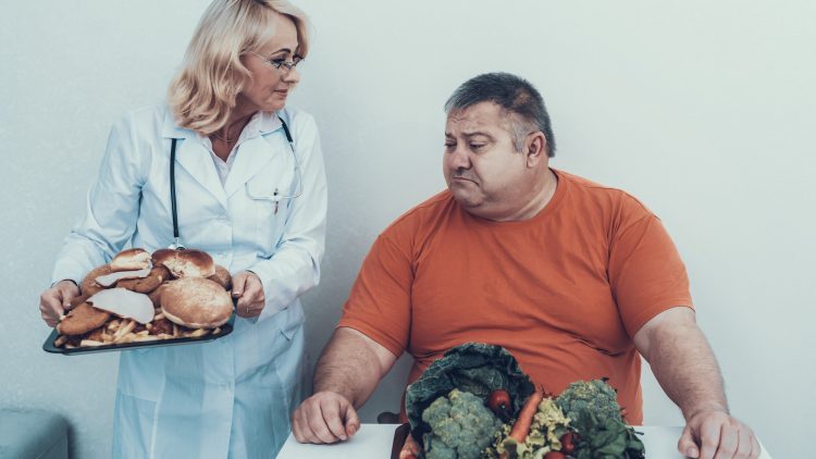 Лишний вес провоцирует злокачественные опухоли у трети пациентов