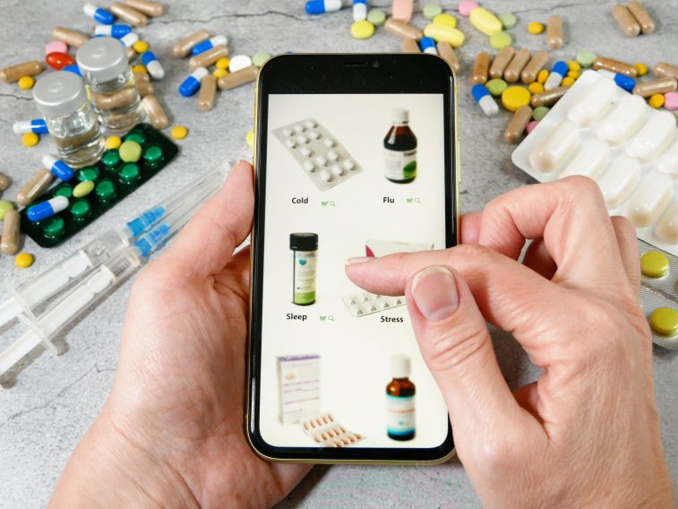 Трамп надавил на фармкомпании, чтобы запустить платформу TrumpRx.gov. со скидками на лекарства