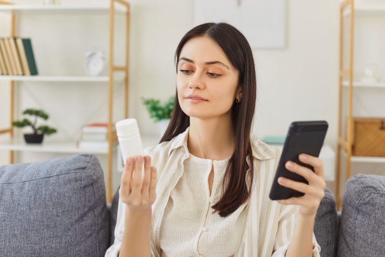 Специалист назвала препараты, которые опасно покупать на маркетплейсах