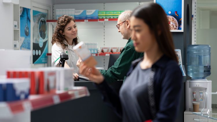 Фармацевты вызывают доверие у более половины россиян