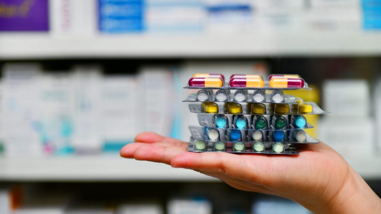 Фармацевты заявили о пользе переноса закона «о российской полке» до 2027 года