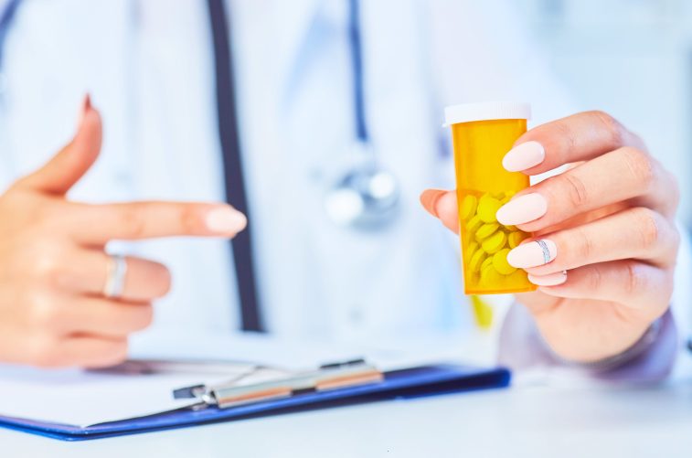 Минпромторг назвал причины для ускоренной регистрации лекарств