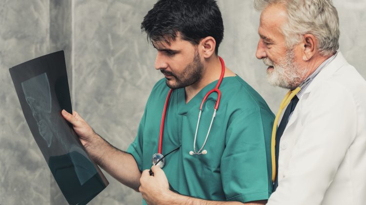 Минздрав детализировал отработку по медицинским и фармацевтическим специальностям