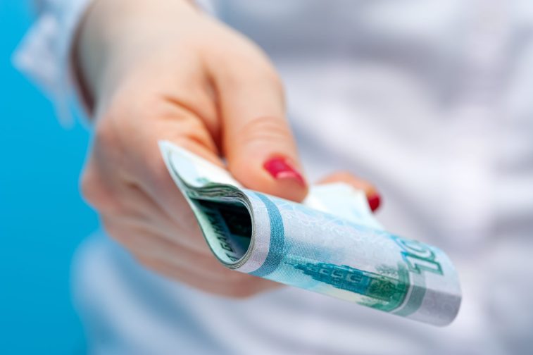 Депутаты снова озаботились подарками для врачей