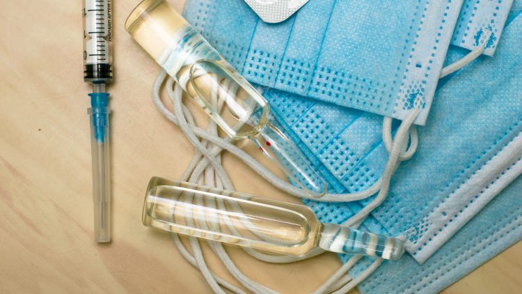 Эксперимент по маркировке медицинских изделий продлили еще на год