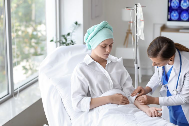 Онкопациенты смогут получать еще три вида инновационного лечения по ОМС