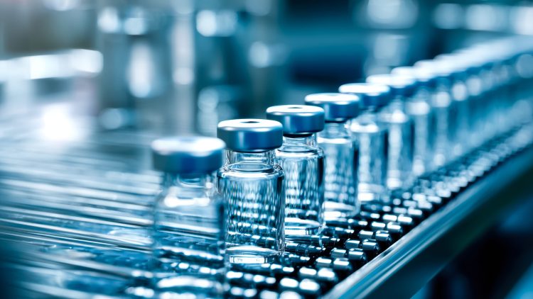 В регионы поступит на 30% больше комбинированной вакцины против кори, краснухи и паротита