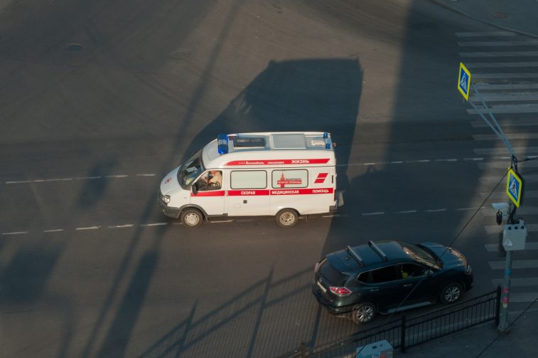 Россияне хотят следить за продвижением скорой помощи через смартфон
