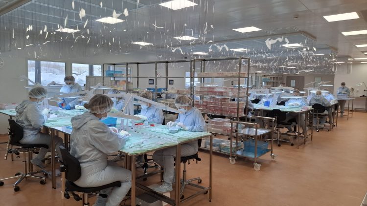 В Кузбассе запустили новый завод по выпуску изделий для сердечно-сосудистой хирургии