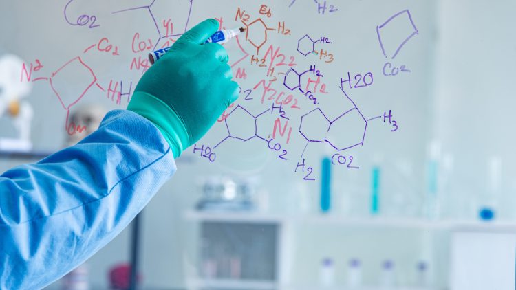 В 2027 году российские фармкомпании получат госсубсидии на клинические исследования лекарств