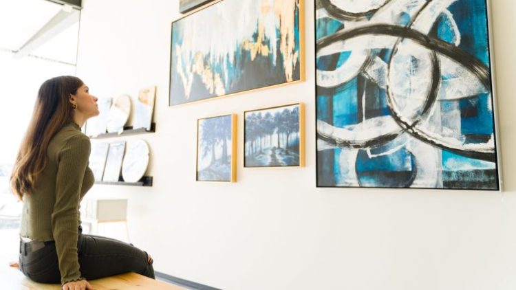 Доктор медицинских наук объяснила, как искусство стимулирует работу мозга