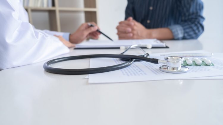 Лечение онковакцинами и Т-клеточную иммунотерапию включили в программу ОМС