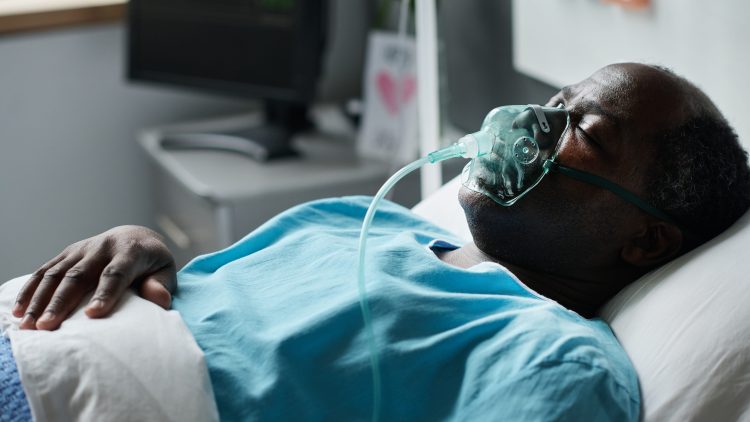 Российские ученые в Африке расследуют причины вспышки неизвестной болезни