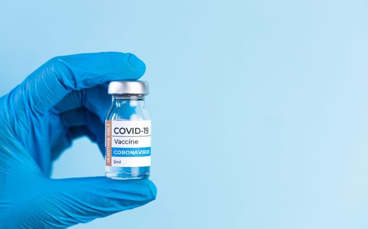 Научные журналы удалили публикации о вакцинах против COVID-19 после вмешательства FDA  